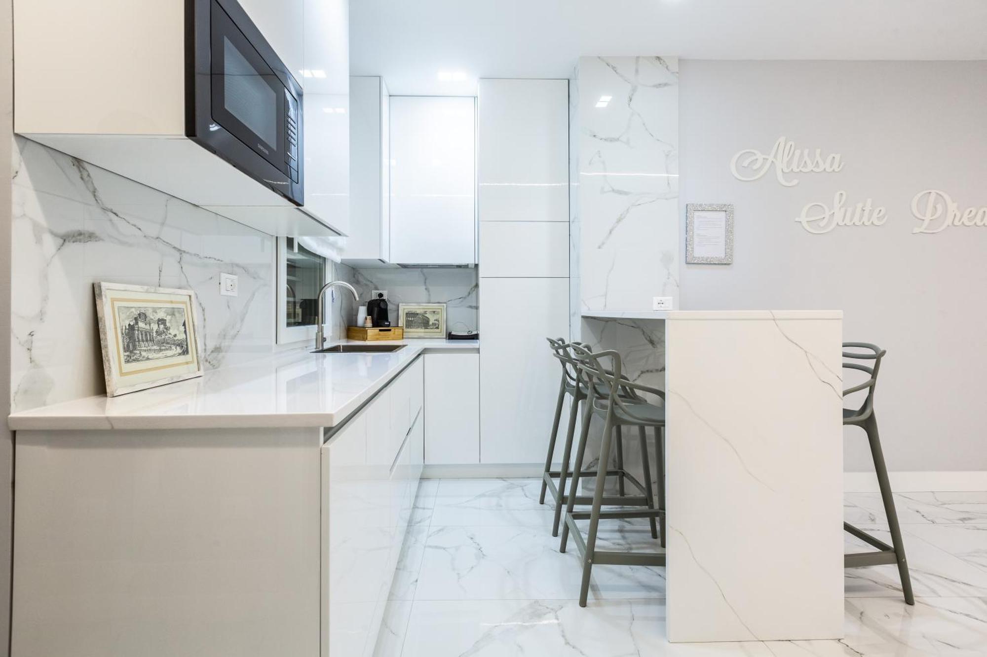 Alissa Suite Рим Екстериор снимка