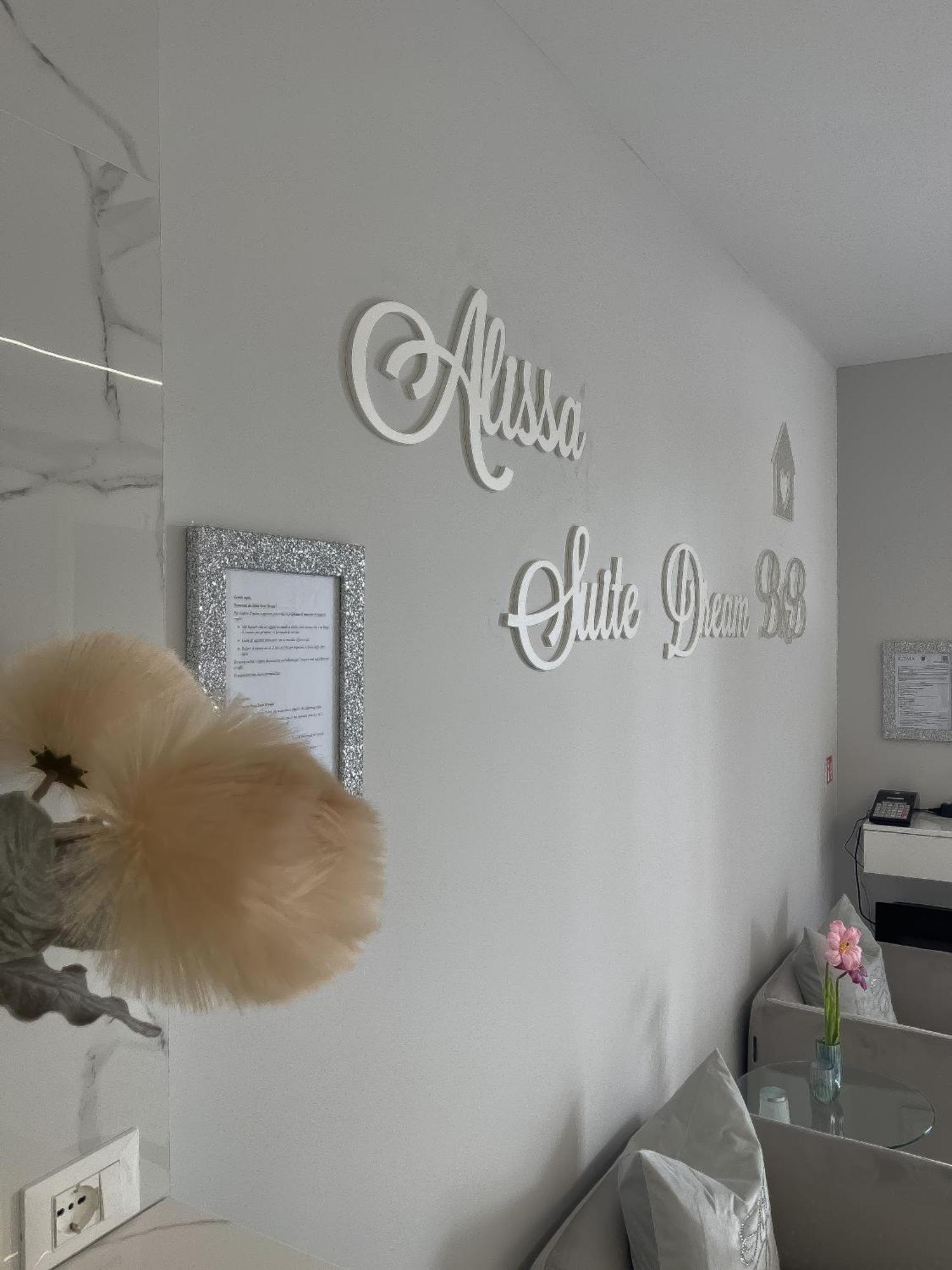 Alissa Suite Рим Екстериор снимка